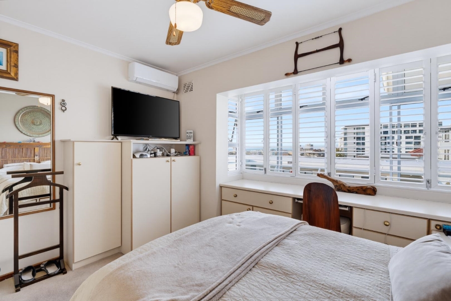 2 Bedroom Property for Sale in Sea Point Western Cape